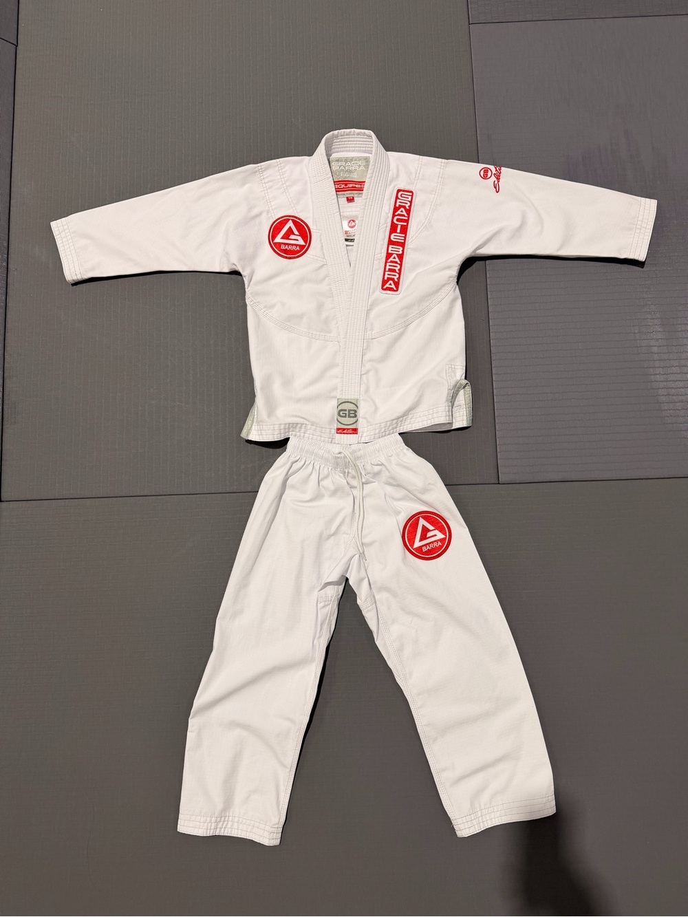 Gracie Barra Y4 Top/Y5 pants - Kids White Jiujitsu Gi